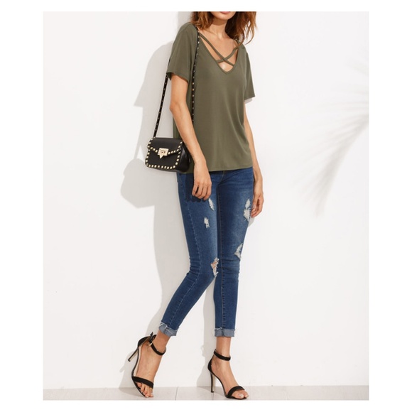 Green Short Sleeve Crisscross Front Basic T-Shirt - Picture 4 of 6